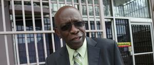 Jack Warner, ehemaliger Vizepräsident der Fifa, hat sich in seiner Heimat der Polizei gestellt. 