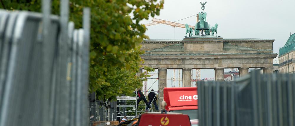 Die Zäune im Tiergarten werden meist nach Bedarf aufgestellt - wie hier beim Marathon.