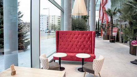 Shopping am Ku’damm – aber nicht in der Edel-Boutique, sondern im Baumarkt. Gartencenter und Heimwerkermärkte drängen in urbane Standorte – wie hier Bauhaus auf dem Gelände des ehemaligen Güterbahnhofs Halensee.