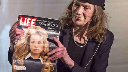 Der Zahn der Zeit: Veruschka auf dem Cover des "Life"-Magazine und Vera von Lehndorff heute.