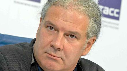 Der Linken-Bundestagsabgeordnete Andrej Hunko am Dienstag bei seiner Pressekonferenz in Moskau