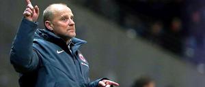 Hoch oder runter? Thomas Schaaf sieht seine Leistung bei Eintracht Frankfurt nicht ausreichend gewürdigt.