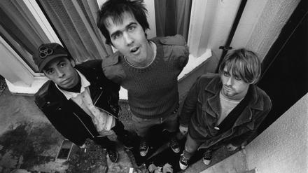 Nirvana von links nach rechts: Schlagzeuger Dave Grohl, Bassist Krist Novoselic und Sänger Kurt Cobain.