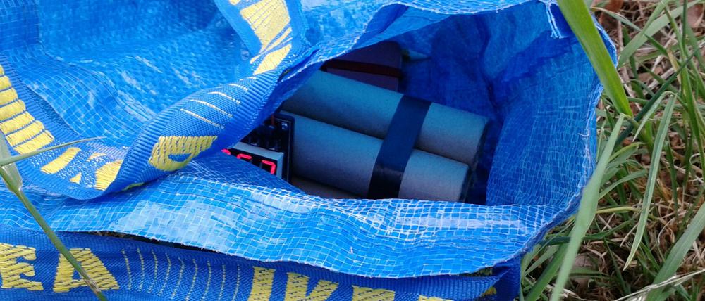 Eine selbst gebastelte Bombenattrappe für einen Kindergeburtstag hat in Dortmund für einen Großeinsatz der Polizei samt Evakuierung der Spielbank Hohensyburg gesorgt.