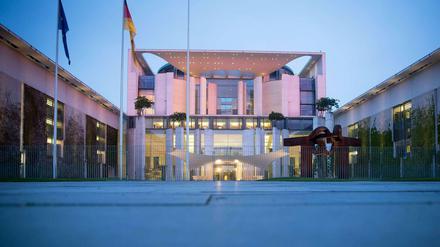 Europas Spitzenpolitiker beraten am Montagabend im Bundeskanzleramt über die Griechenland-Krise.