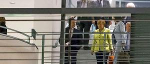 Krisentreffen im Kanzleramt. Kanzlerin Angela Merkel und der Chef der Europäischen Zentralbank, Mario Draghi (vorne links).