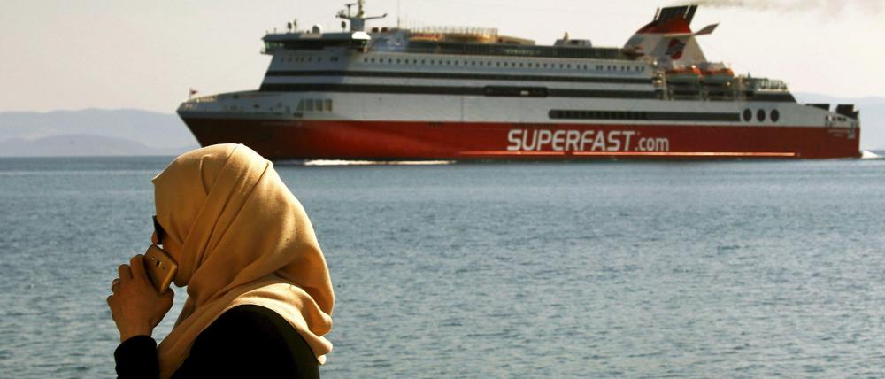 Kein Schiff wird kommen: Afghanische Flüchtlingsfrau in Griechenland