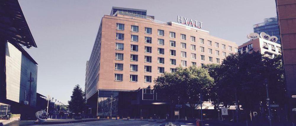 Im Hyatt nahe dem Potsdamer Platz wohnten die Stars des FC Barcelona, im März 2016 schlafen hier deutschen Nationalspieler.