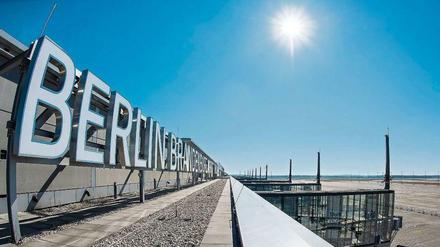 Berlin stellt sein neues Kompetenzteam zusammen, um die Angelegenheit am BER voranzubringen.