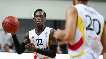 Bald wieder zu sehen: Dennis Schröder im Trikot der deutschen Nationalmannschaft.