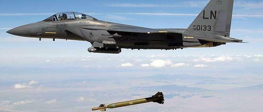 Allein durch US-amerikanische Luftangriffe sollen in den vergangenen neun Monaten 10.000 IS-Kämpfer ums Leben gekommen sein. 