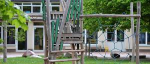 Leer blieben auch am Mittwoch viel Kita-Spielplätze. Es wird gestreikt, bis ein "annehmbares Ergebnis" (Frank Bsirske) vorliegt.