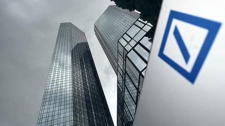 Bank in Schieflage. Deutschlands größtes Kreditinstitut hat seit Jahren Ärger mit der Justiz. Die Zahl der laufenden Verfahren bezifferte das Geldhaus im vergangenen Jahr auf mehr als 6000.