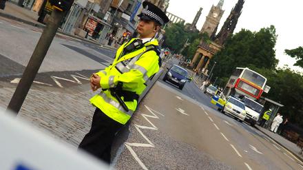 In Peterborough wurde der Rumpf einer Frau in einem Koffer gefunden. Die Polizei fahndet nach einem Verdächtigen (Symbolbild).
