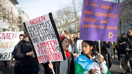 Schwächelt der Feminismus? Jedenfalls kann man an der Uni Kurse in Gender Studies besuchen, ohne dort je einen Text von einer Frau zu lesen, wird kritisiert. 