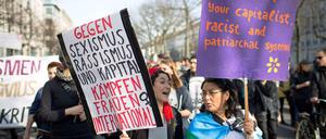Schwächelt der Feminismus? Jedenfalls kann man an der Uni Kurse in Gender Studies besuchen, ohne dort je einen Text von einer Frau zu lesen, wird kritisiert. 