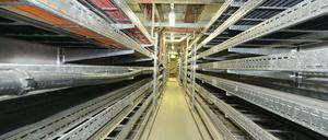 Alles so schön ordentlich hier. Vor gar nicht so langer Zeit waren wir in den Kabelschächten unter dem BER. Und da sieht's so aus.