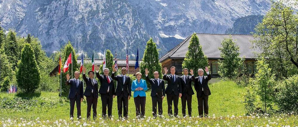 Die Teilnehmer des G-7-Gipfels im Schloss Elmau um Kanzlerin Angela Merkel. 