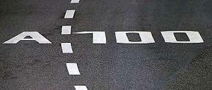 Die Stadtautobahn A100 in Berlin.