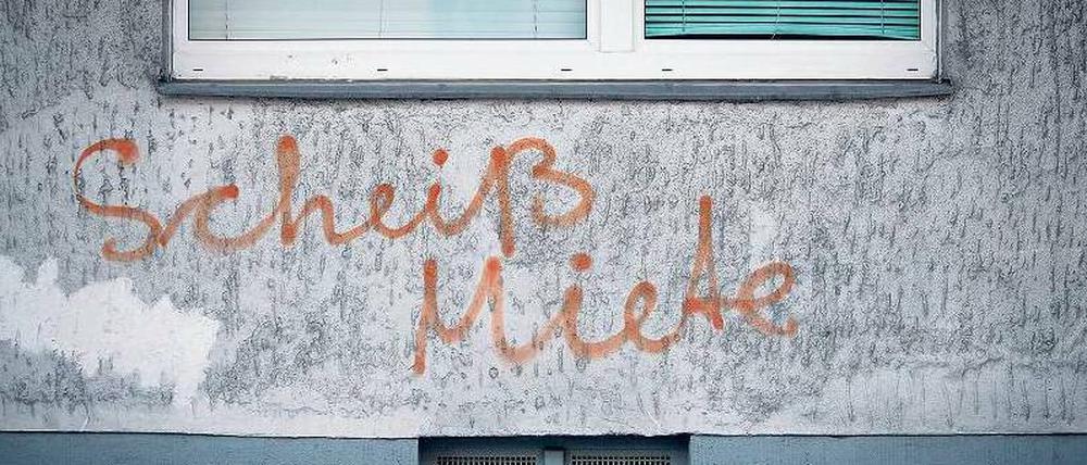 Seit 2011 mussten mehr als 2000 Berliner Hartz-IV-Haushalte umziehen. Meist ordnete das Jobcenter den Umzug an, nachdem die Miete gestiegen war.