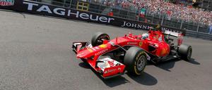 Formel-1-Pilot Sebastian Vettel im Ferrari.