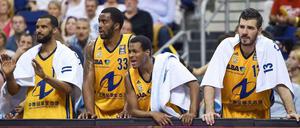 Zum Zuschauen verdammt: Nach einer Saison mit vielen Höhepunkten dürfen die Profis von Alba Berlin im Finale um die deutsche Meisterschaft nur zuschauen.
