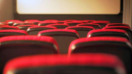 So ein Kino-Besuch kann ziemlich anstrengend sein - findet jedenfalls unser Kolumnist Matthias Kalle.