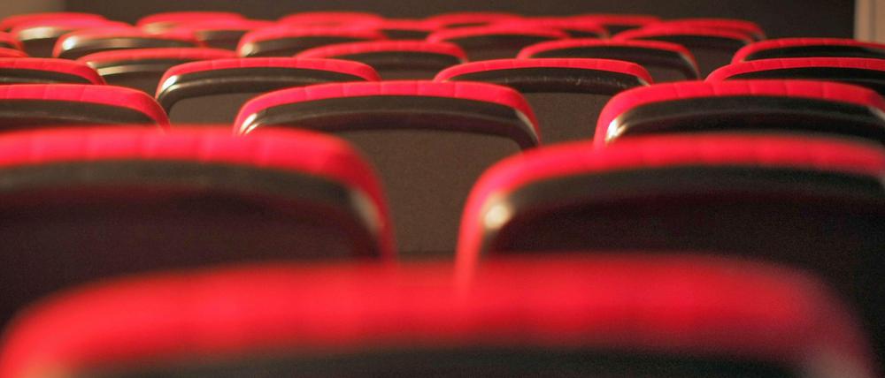 So ein Kino-Besuch kann ziemlich anstrengend sein - findet jedenfalls unser Kolumnist Matthias Kalle.