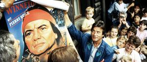 Der ewige Winnetou. Pierre Brice bei einem Besuch 1988 in Dresden. 