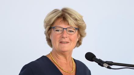 ARCHIV - 21.08.2021, Berlin: Kulturstaatsministerin Monika Grütters (CDU) spricht während des Festaktes zur Wiedereröffnung der Neuen Nationalgalerie. (zu dpa: «Grütters: Humboldt Forum bleibt herausforderndes Thema») Foto: Soeren Stache/dpa-Zentralbild/POOL/dpa +++ dpa-Bildfunk +++
