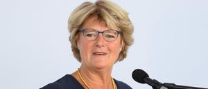 ARCHIV - 21.08.2021, Berlin: Kulturstaatsministerin Monika Grütters (CDU) spricht während des Festaktes zur Wiedereröffnung der Neuen Nationalgalerie. (zu dpa: «Grütters: Humboldt Forum bleibt herausforderndes Thema») Foto: Soeren Stache/dpa-Zentralbild/POOL/dpa +++ dpa-Bildfunk +++