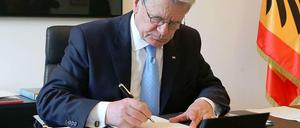 Der Bundespräsident hat das Recht, Gesetze zu unterschreiben - und sie zu stoppen.