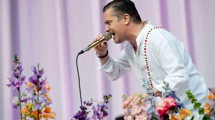 Flower Power. Sänger Mike Patton von der Rockband Faith No More.