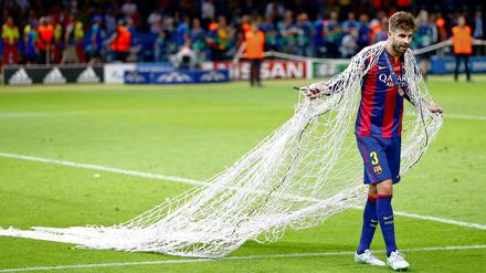 Ein bisschen Netz für den Trophäenschrank von Gerard Pique..