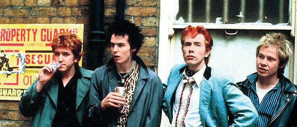 Die Sex Pistols 1978 in London: Gitarrist Steve Jones, Bassist Sid Vicious, Sänger John Lydon und Schlagzeuger Paul Cook (v.l.).