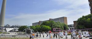 Berlin, Platz vor dem Roten Rathaus. Ein alternativer Ort für große Partys?