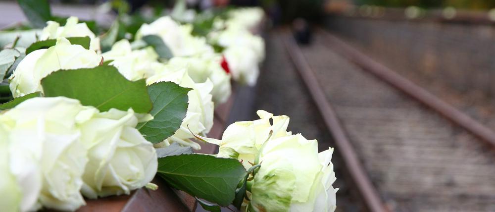Am "Gleis 17" am Bahnhof Grunewald wird jedes Jahr an die verschleppten und ermordeten Berliner Juden gedacht.