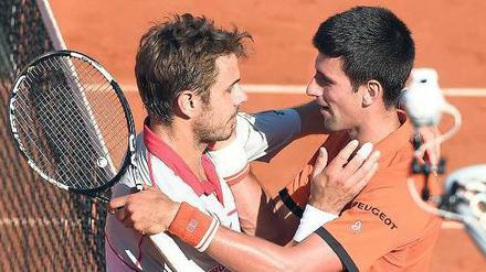 Rollentausch. Djokovic (r.) war im Finale chancenlos gegen Wawrinka – das machte die Niederlage noch tragischer für den Weltranglistenersten.
