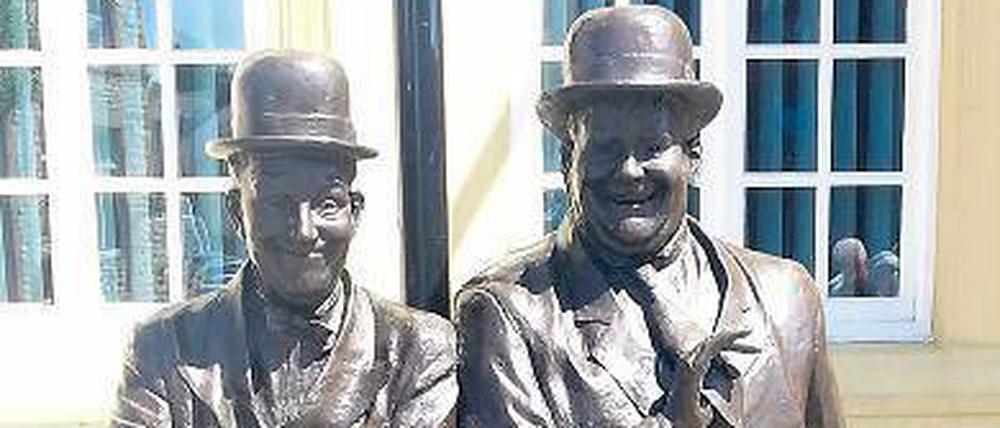 Einer dick, der andere doof. Das Denkmal für zwei geniale Komiker.