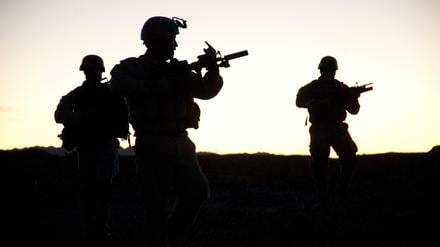 Mitglieder der US-Spezialeinheit Navy Seals bei einem Manöver