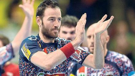 Iker Romero, 34, ist mittlerweile Handball-Rentner - und sein Trikot hängt unter dem Dach der Max-Schmeling-Halle. Trotzdem haben die Füchse Berlin die Nummer des Spaniers wieder vergeben, an Hans Lindberg nämlich.