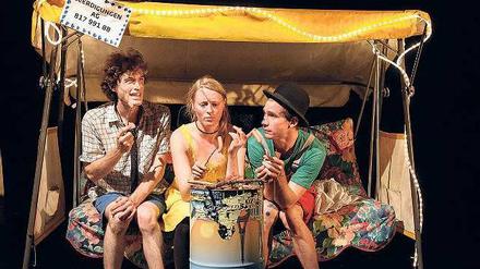 Szene aus dem Stück "Beste Beerdigung" am Atze Musiktheater.