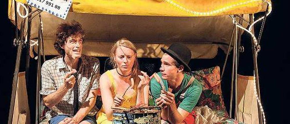 Szene aus dem Stück "Beste Beerdigung" am Atze Musiktheater.