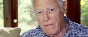 Der US-amerikanische Schriftsteller James Salter in seinem Haus in Bridgehampton, 2013.
