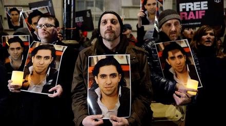 Eine Demonstration für den saudischen Blogger Raif Badawi vor der Botschaft Saudi-Arabiens in London Anfang diesen Jahres.