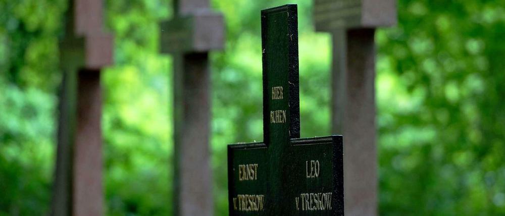 Manch ein Grab bleibt 20 Jahre bestehen, ein anderes für immer - das ist oft abhängig von der Religionszugehörigkeit des Verstorbenen.