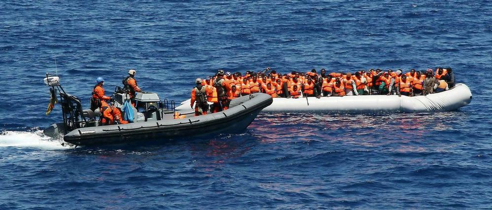 Schiffbrüchige vor der Küste Libyens
