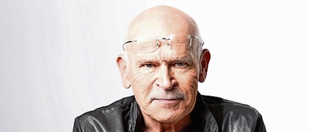 Enthüllungsjournalist Günter Wallraff und sein Undercover-Team sind wieder im Einsatz. Dass er dabei auch immer wieder auch selbst auftritt, ist für die Sendung nicht unbedingt von Vorteil.