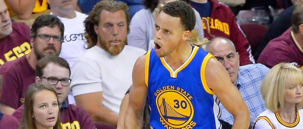 Spielmacher Curry war mit 22 Punkten erneut bester Werfer der Golden State Warriors.