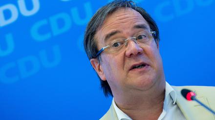 Seit Tagen behauptet Armin Laschet, er habe alle Fragen "vollumfänglich" beantwortet.